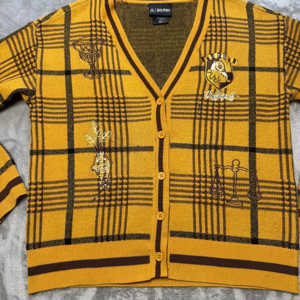 Harry Potter Women's Small Loyal Hufflepuff Cardigan Sweater Boxed Lunch - Picture 9 of 13